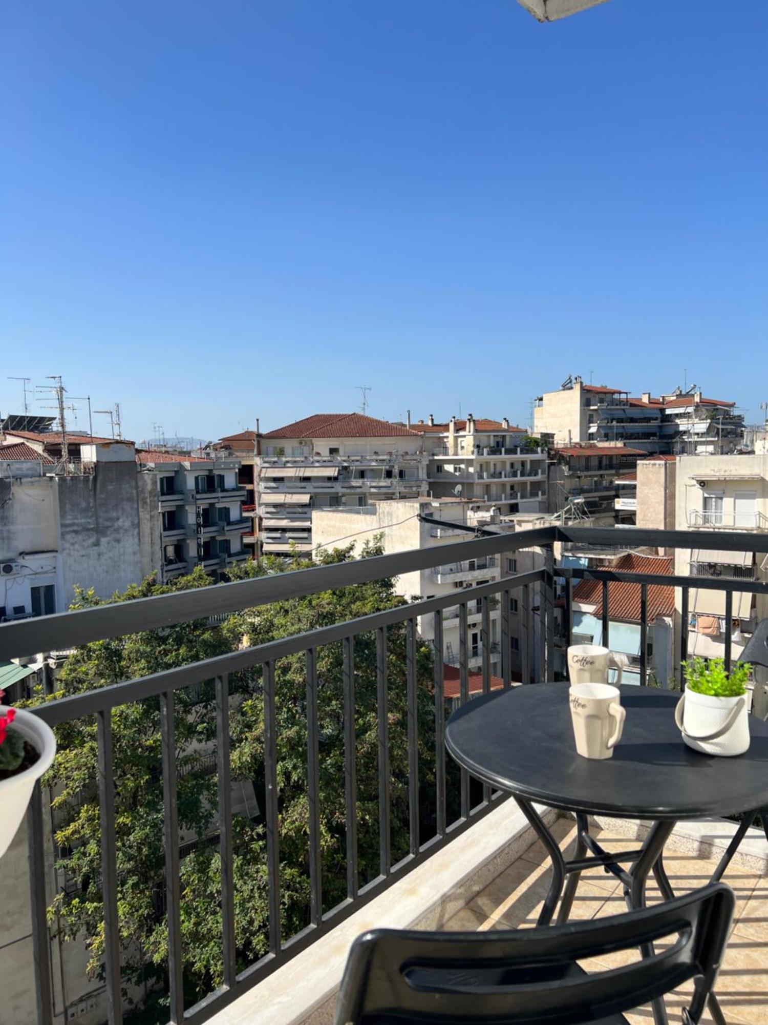 Rooftop Apartment لاريسا المظهر الخارجي الصورة